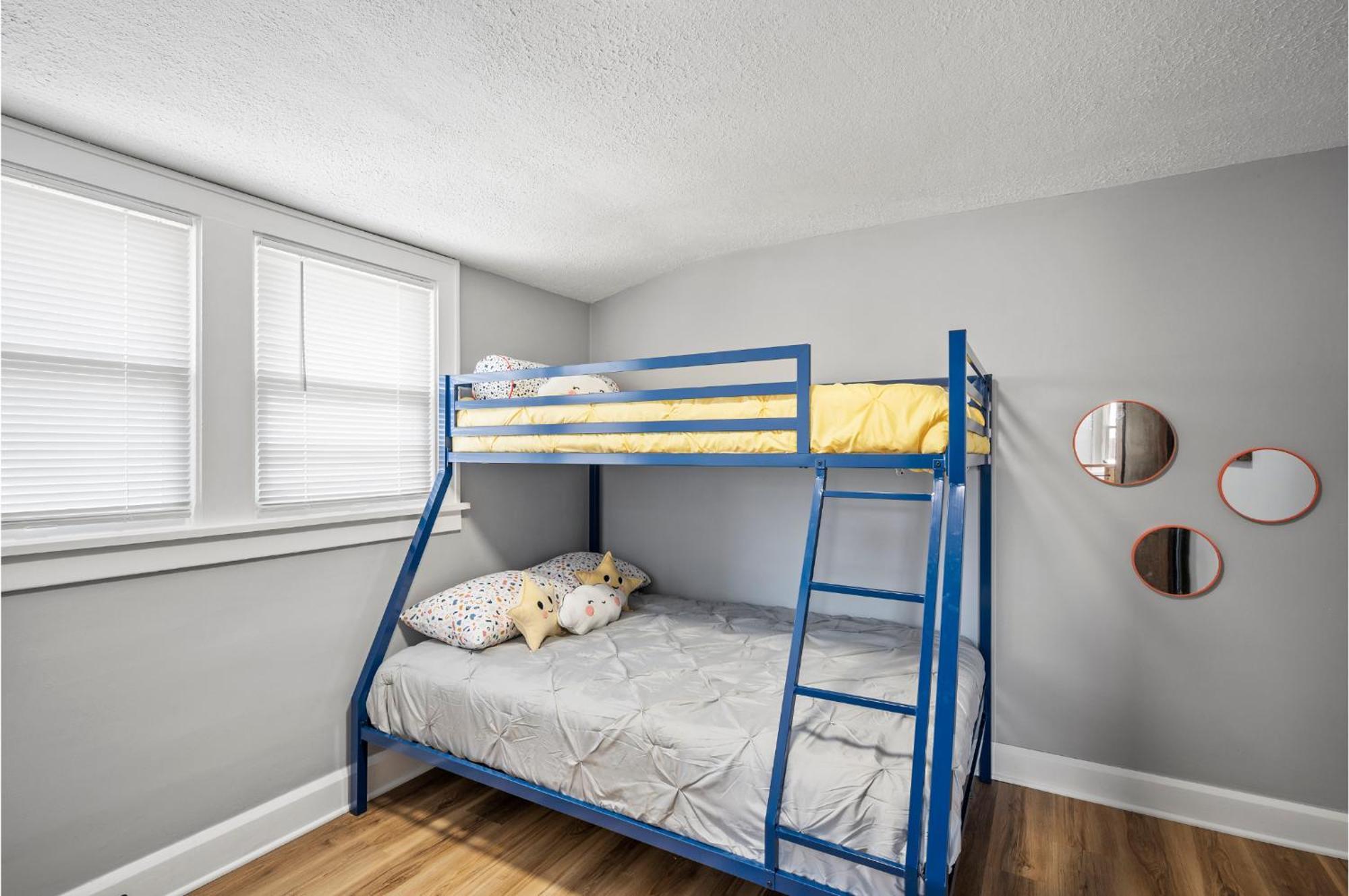 Amazing Parma Home King Bed Full Office Room Exteriör bild
