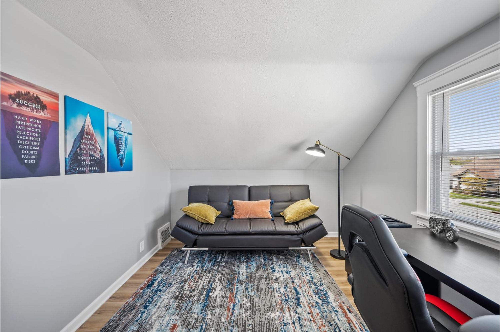 Amazing Parma Home King Bed Full Office Room Exteriör bild