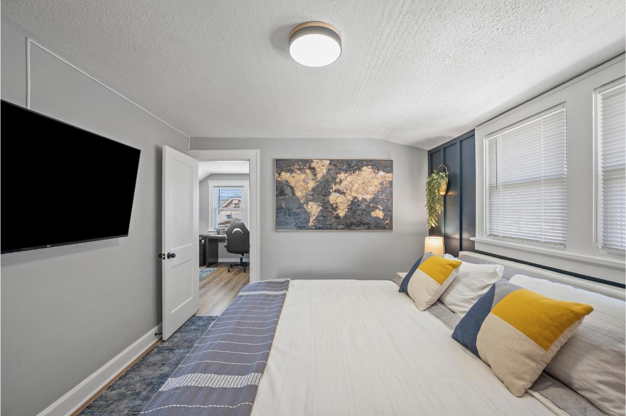 Amazing Parma Home King Bed Full Office Room Exteriör bild